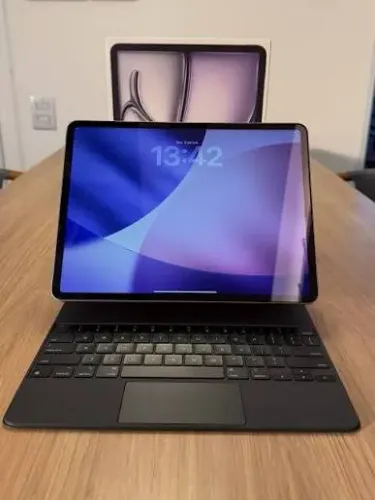 iPad Pro 11" (3ª Geração) M1 128GB Wi-Fi + Cellular + Apple Pencil 2 + Magic Keyboard
