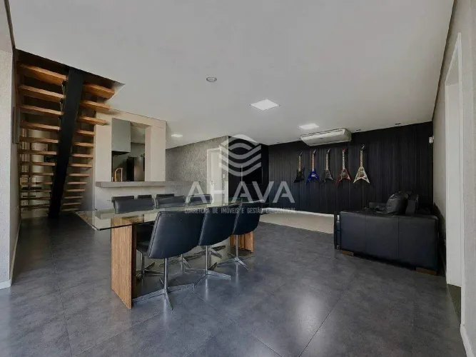 Casa com 4 Quartos sendo 1 Suíte à Venda, 360m², Vila Clóris