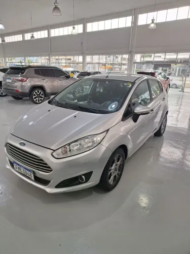 Ford Fiesta 1.6 16V Flex Aut. 5P 2014