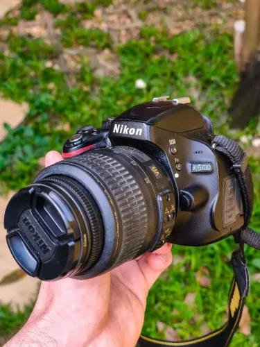 Câmera DSLR Nikon D5100 + bolsa + lente 18-55mm