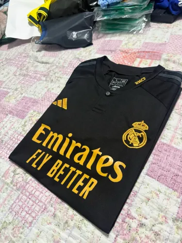 Camisa Real Madrid III 23/24 - Tamanho M /G - Camisa de Time