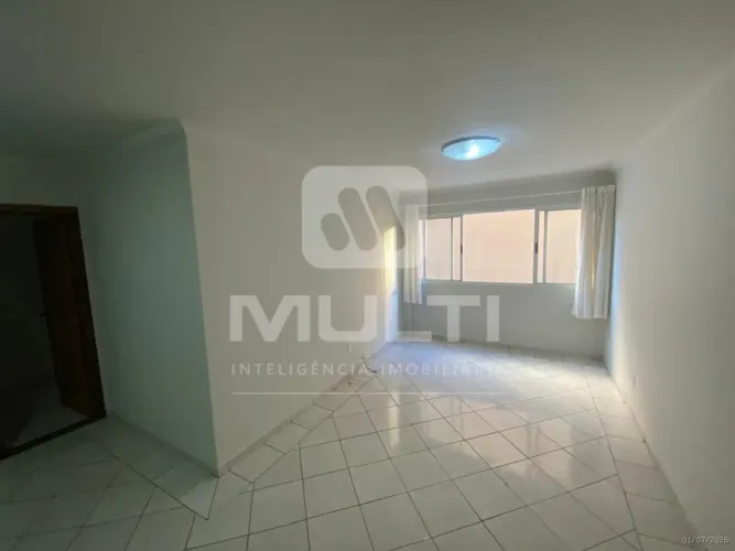 Apartamento - CENTRO