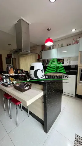 Sobrado para Venda em Sumaré, Residencial Real Parque Sumaré, 4 dormitórios, 1 suíte, 3 ba