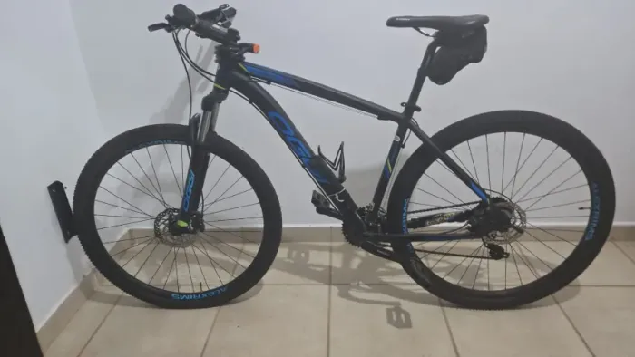 OGGI Hacker HDS MTB Aro 29 Tam. 21 - Freio Hidráulico + Acessórios