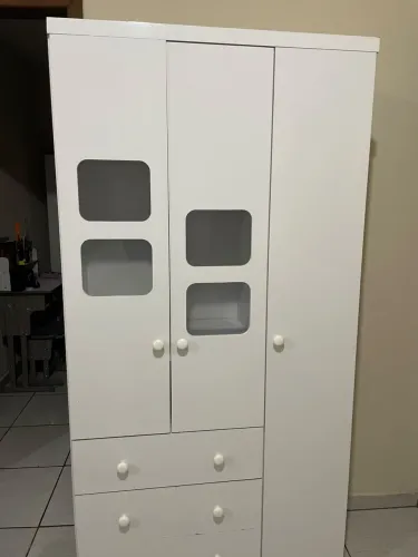 Guarda roupa infantil