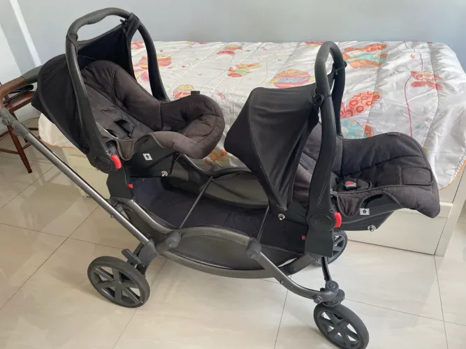 Vendo carrinho de gêmeos da ABC Desing