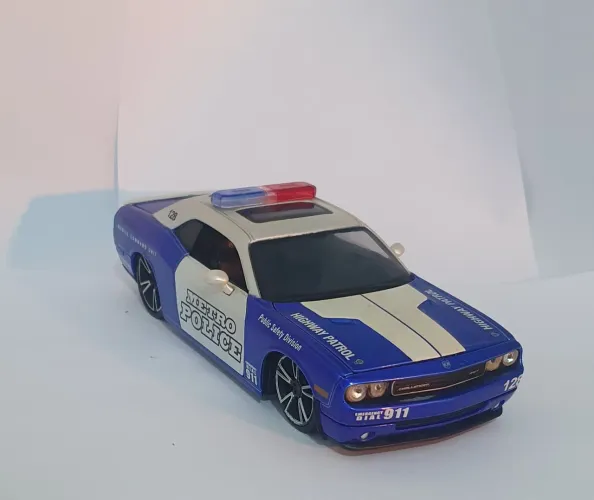Miniatura 1:24