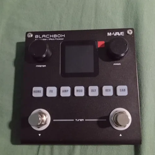 Pedaleira Black Box guitarra/baixo