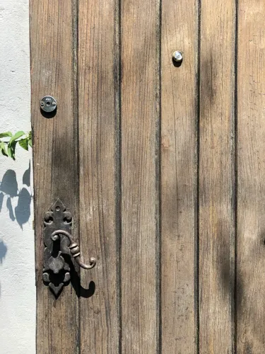 PORTÃOZINHO de Madeira c/ferragens personalizadas