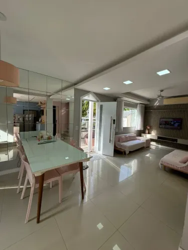 Casa de Condomínio na Freguesia 3 Suítes, planta com 4 quartos, Piscina e Churrasqueira.