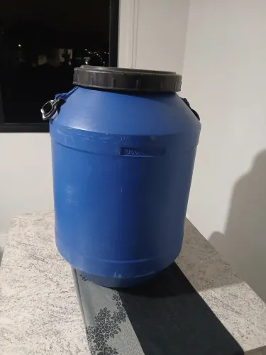 Bomba plástica 50L