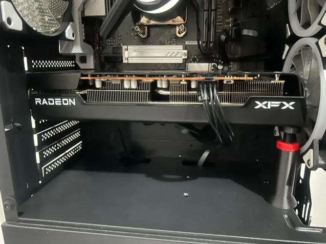 Placa de Vídeo XFX Radeon RX 7600 Speedster QICK 308 - 8GB GDDR6