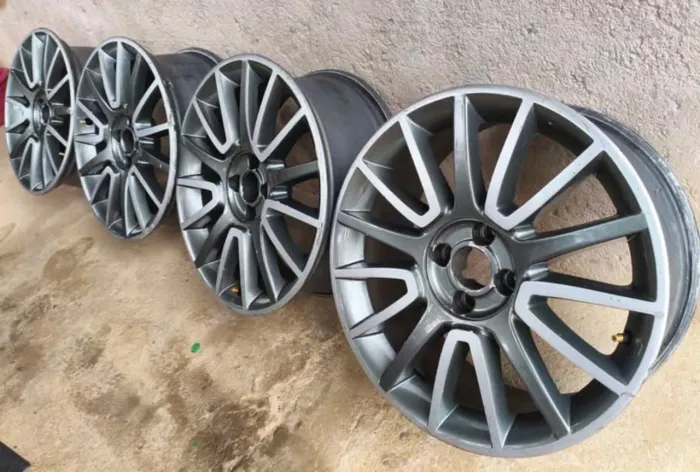 Jogo de roda aro 17 Fiat bravo