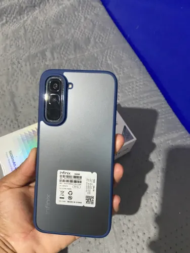 Infinix hot 70 256 GB / 8 RAM
