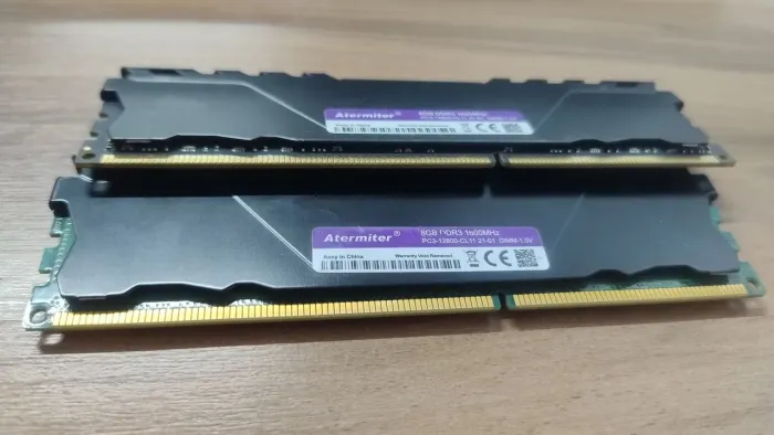 Kit 16GB (2x8 GB) DDR3 1600 MHz Atermiter - R$180