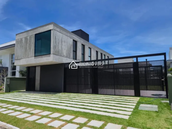 Minimalismo, luz e concreto: uma casa com identidade! Condominio RED PARK