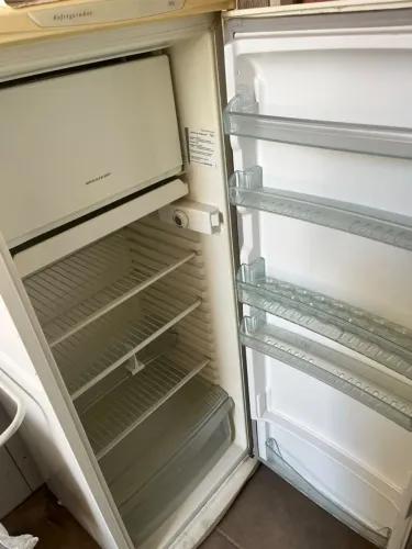 Geladeira 310 Litros - 220V (Excelente Estado)