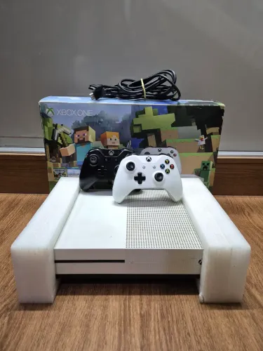 Xbox One S Com 2 Controles