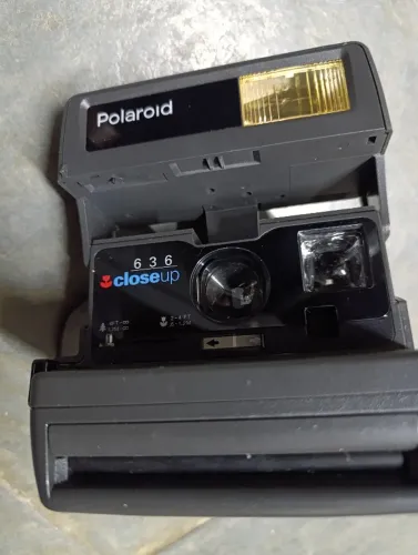 Câmera Polaroid 636