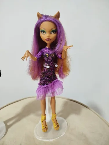 Clawdeen wolf monster high