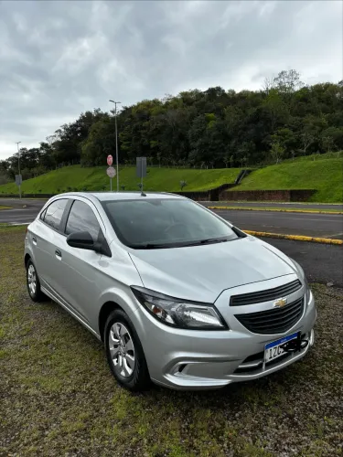 Chevrolet Onix JOY Hatch 1.0 8V Flex Mec. 4P 2019