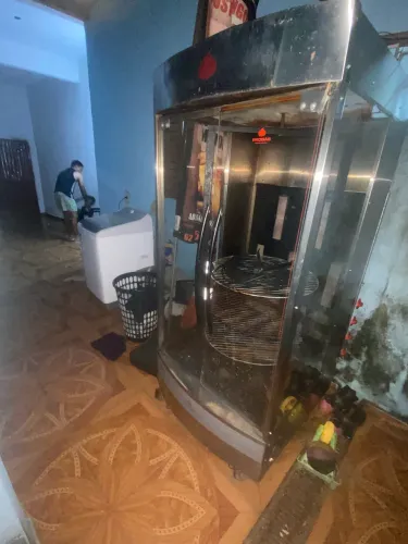 Máquina de frango progás