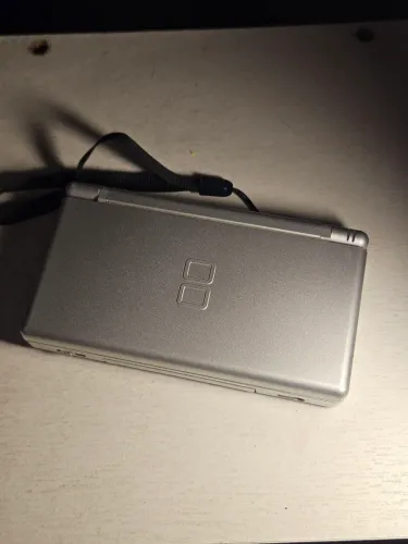 Nintendo DS Lite + acessórios