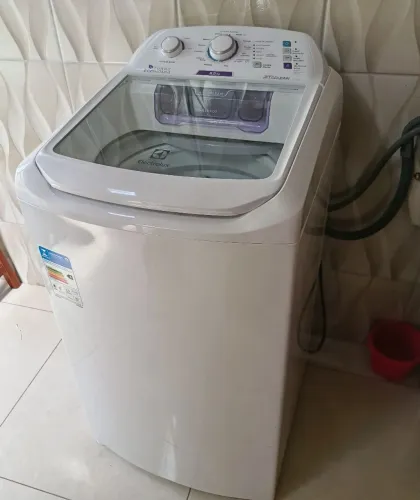 Máquina de lavar Electrolux 8,5Kg Turbo Economia 220V<br><br>Turbo Economia 8,5 kg<br><br>220 V