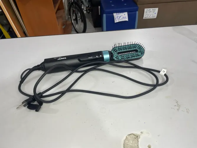 Escova Secadora, Alisadora e Modeladora Taiff Style de 900W