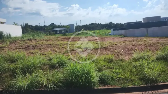 TERRENO 441 M² NO FLORAIS DA MATA - EXCELENTE LOCALIZAÇÃO NO CONDOMÍNIO - VÁRZEA GRANDE -
