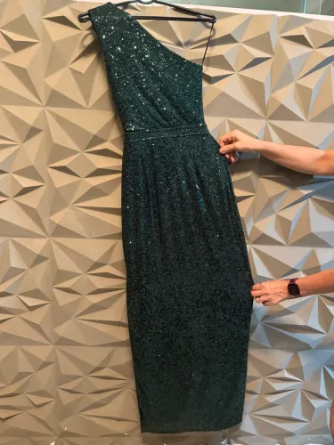 Vestido verde brilhante