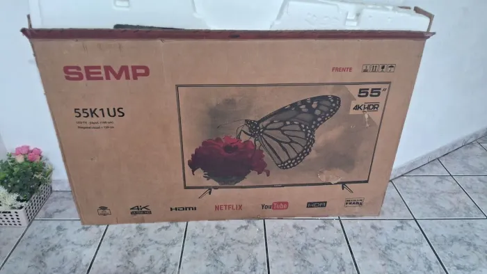 TV 55 polegadas para concerto ou retirada de peças, tela esta quebrada 