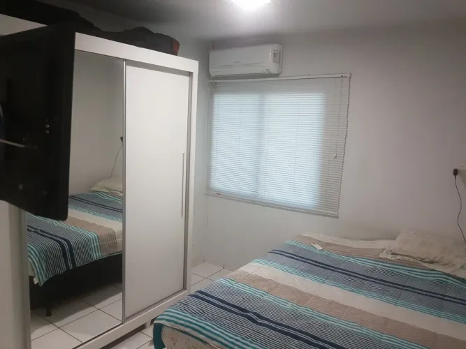 Casa 2 Quartos Condomínio Fechado