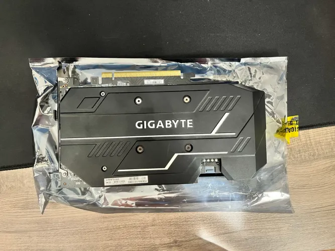 Placa de Video Gtx 1660 Super com defeito para uso de peças