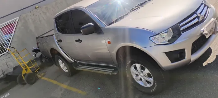 Mitsubishi L200 Triton HPE 3.2 CD TB Int.diesel MEC 2013