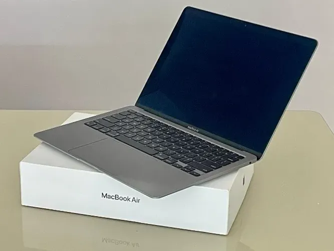 MacBook Air M1