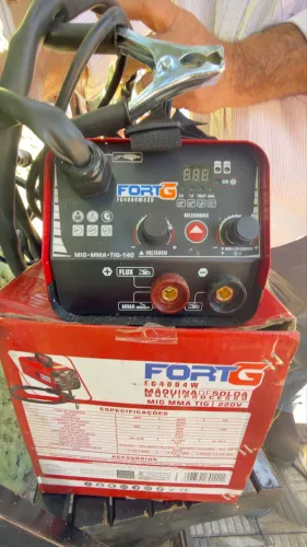 Máquina De Solda Inversora Multiprocesso Fortg Fg4004w 220v + Arame E Caixa