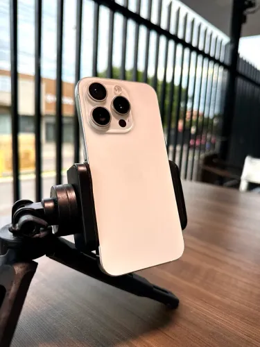 iPhone 15 Pro 256GB Branco | 80% Bateria original | Impecável