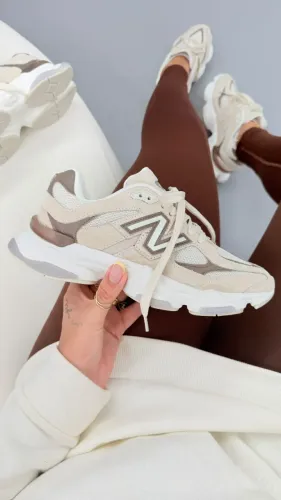 Tênis Feminino New Balance 9060 Luxo Off Marrom Cabedal Couro Nylon Disponível 34 AO 39