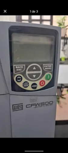 INVERSOR DE FREQUÊNCIA WEG CFW 500<br>MARCA WEG / MOD. CFW500 TRIF. 10CV 220V 28A