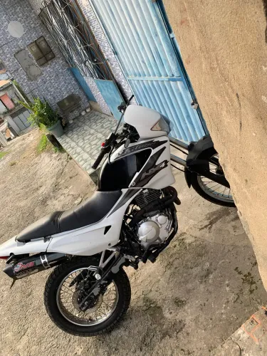 Apenas Troco Falcon emplacada por carro com ar