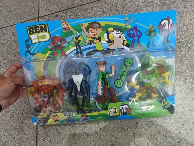 boneco ben 10
