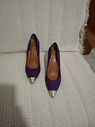 Sapato Roxo Arezzo