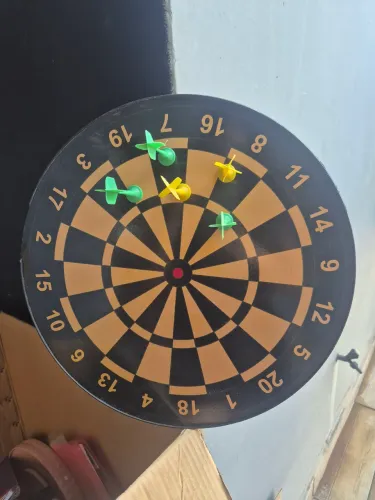 jogo de dardo magnético