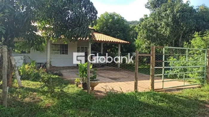 Vendo linda chácara na Estrada da Produção
