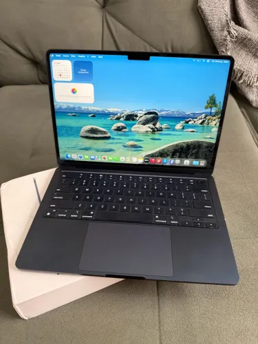 MacBook Air M2 256gb! Aceito trocas e cartão.