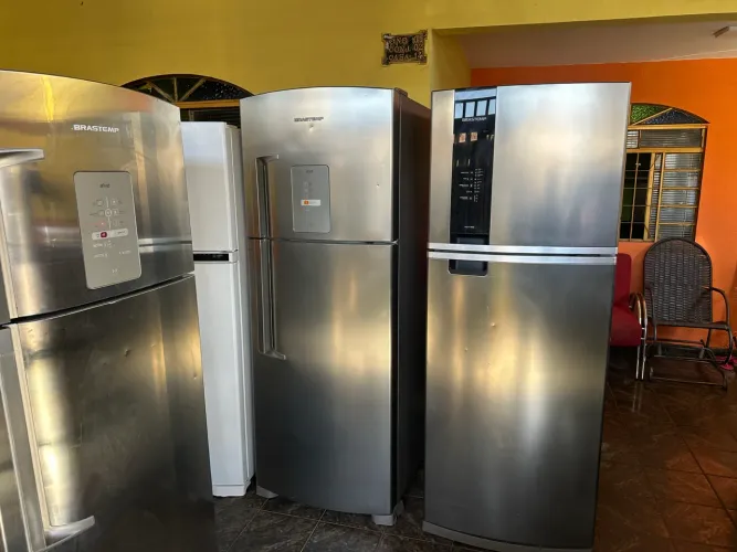 Vende Geladeira inox funcionando