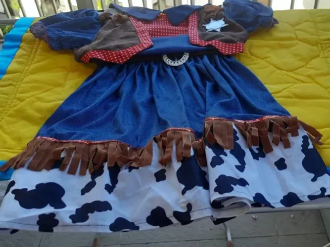 Fantasia de cowgirl sheriff