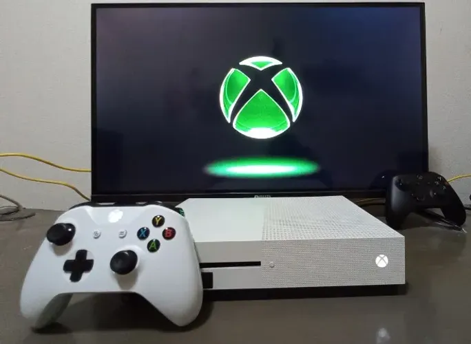 Xbox One S 500gb Forza 3 Hot Wheels
