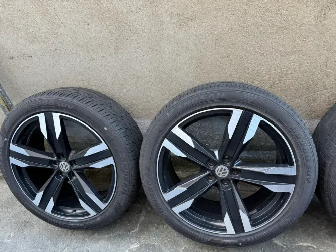 Aro 22 pneu 265/45 R22